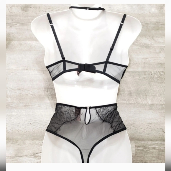 Victorias secret set - Picture 2 of 2